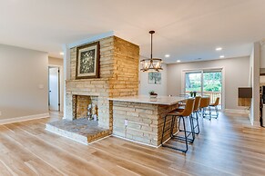 Charming Charlotte Home: 2 Mi to Downtown!