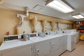 Vail Top-floor Condo w/ Deck & Mountain Views!