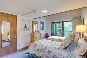 Vail Top-floor Condo w/ Deck & Mountain Views!