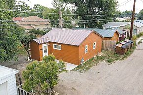 Quaint Cody Cottage w/ Grill: Walk to Downtown!