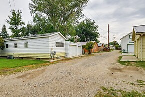 Quaint Cody Cottage w/ Grill: Walk to Downtown!