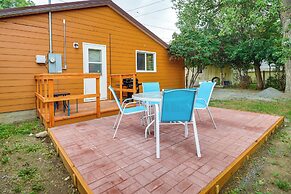 Quaint Cody Cottage w/ Grill: Walk to Downtown!