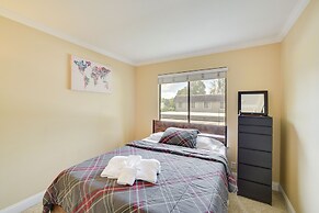 Sunny San Jose Townhome - Family Friendly!