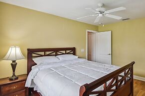 Palm Coast Escape: Screened Lanai, Saltwater Pool!