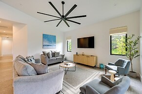 Contemporary Naples Home w/ Outdoor Kitchen & Pool