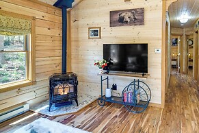 Private Hot Tub & Pond: Conifer Log Cabin