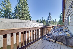 Mammoth Lakes Condo w/ Fireplace & Mountain Views