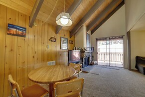 Mammoth Lakes Condo w/ Fireplace & Mountain Views
