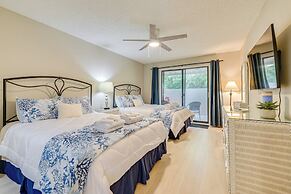 Myrtle Beach Getaway w/ Private Deck & Pool Access