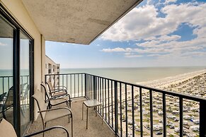 Beachfront Penthouse: Pools, Tennis Courts, Views!