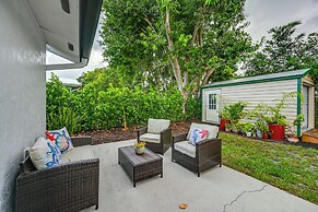 Sunny Florida Escape w/ Patio, Grill & Fire Pit!
