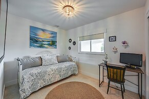Sunny Florida Escape w/ Patio, Grill & Fire Pit!
