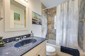 Sunny Florida Escape w/ Patio, Grill & Fire Pit!