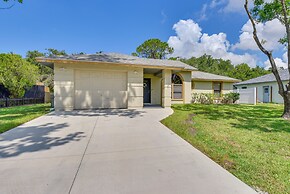 Bradenton Vacation Rental Home: Patio & Backyard