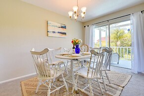 Palmetto Escape w/ Balcony - Walk to Marina!