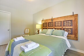 Palmetto Escape w/ Balcony - Walk to Marina!