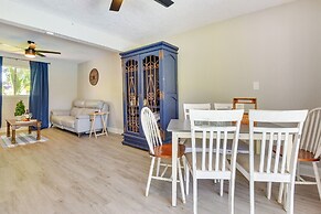 Palmetto Escape w/ Balcony - Walk to Marina!