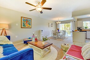 Palmetto Escape w/ Balcony - Walk to Marina!