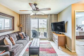 Walk to Beaches: Myrtle Beach Condo w/ Balcony!