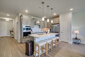 Golf Getaway w/ Pool Access in North Myrtle Beach