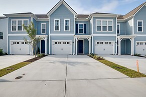 Golf Getaway w/ Pool Access in North Myrtle Beach