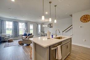 Golf Getaway w/ Pool Access in North Myrtle Beach