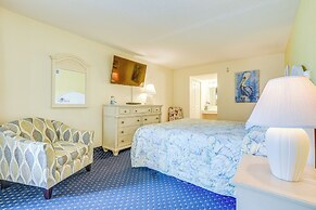 2 Mi to Barefoot Landing: Condo w/ Beach Access!