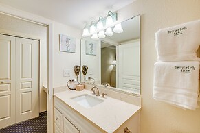 2 Mi to Barefoot Landing: Condo w/ Beach Access!