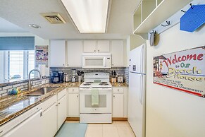 2 Mi to Barefoot Landing: Condo w/ Beach Access!