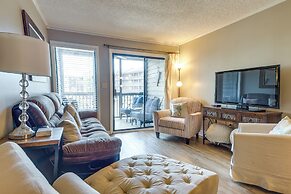 Walk to Coast: North Myrtle Beach Condo w/ Pool!