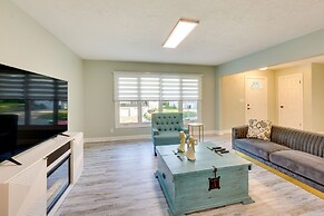 Charming Omaha Getaway - 3 Mi to Baxter Arena!