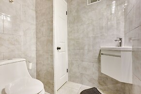 Charming Omaha Getaway - 3 Mi to Baxter Arena!