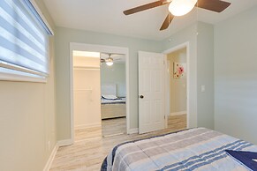 Charming Omaha Getaway - 3 Mi to Baxter Arena!