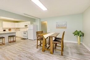 Charming Omaha Getaway - 3 Mi to Baxter Arena!
