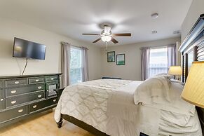 Charming Pensacola Home Rental: 2 Mi to Beach!