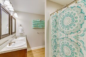 Charming Pensacola Home Rental: 2 Mi to Beach!