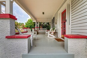 Pensacola Paradise: Furnished Deck & Gas Grill!