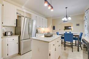 Lakefront Raleigh Retreat ~ 7 Mi to Downtown!