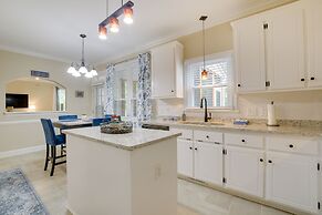 Lakefront Raleigh Retreat ~ 7 Mi to Downtown!