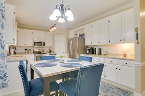 Lakefront Raleigh Retreat ~ 7 Mi to Downtown!