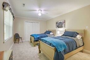 Lakefront Raleigh Retreat ~ 7 Mi to Downtown!