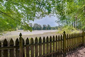 Lakefront Raleigh Retreat ~ 7 Mi to Downtown!