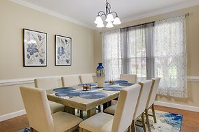 Lakefront Raleigh Retreat ~ 7 Mi to Downtown!