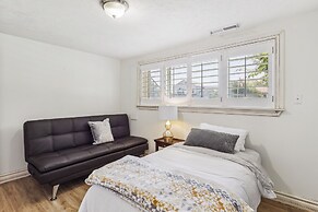 Charming Utah Getaway w/ Fire Pit & Furnished Deck