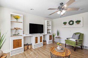 Charming Utah Getaway w/ Fire Pit & Furnished Deck