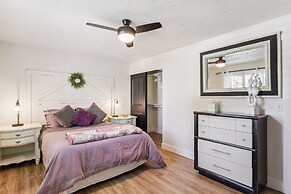 Charming Utah Getaway w/ Fire Pit & Furnished Deck