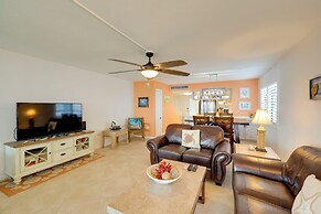 Key Largo Getaway w/ Bay Views + Pool Access!