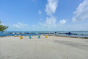 Key Largo Getaway w/ Bay Views + Pool Access!