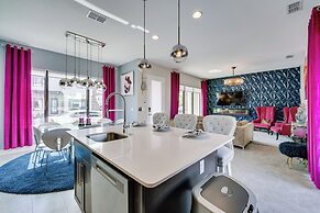 Upscale Davenport Home w/ Pool: 8 Mi to Disney!