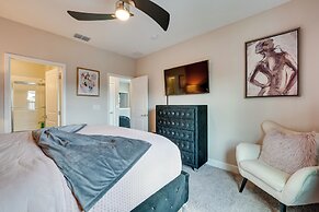 Upscale Davenport Home w/ Pool: 8 Mi to Disney!